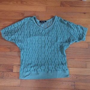 Forever 21 green t shirt